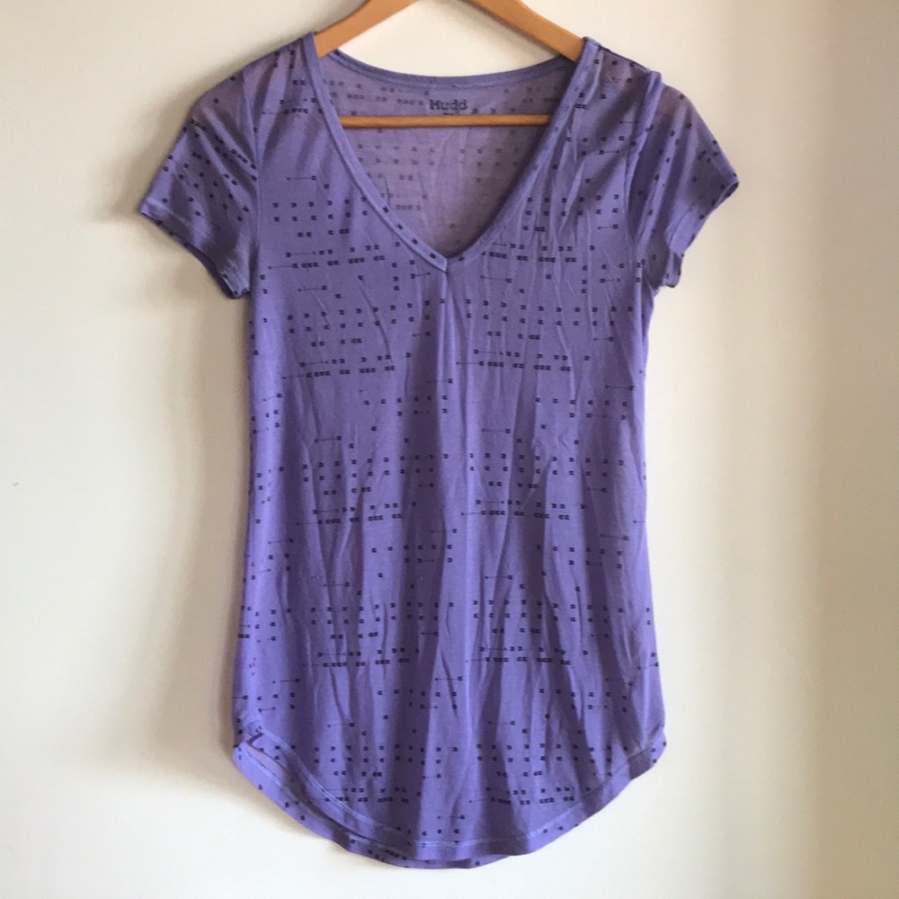 Purple arrow t shirt